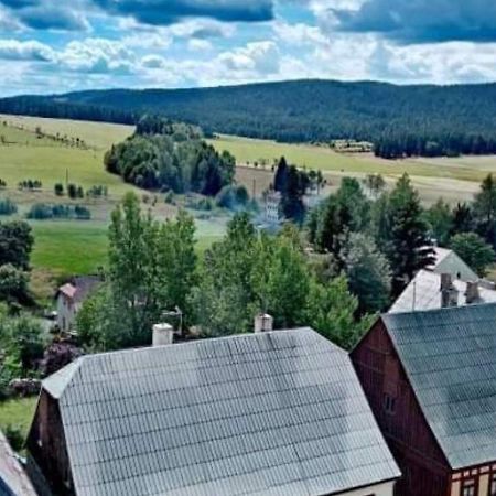 Restaurace A Penzion Vlci Jama Горни-Блатна Экстерьер фото