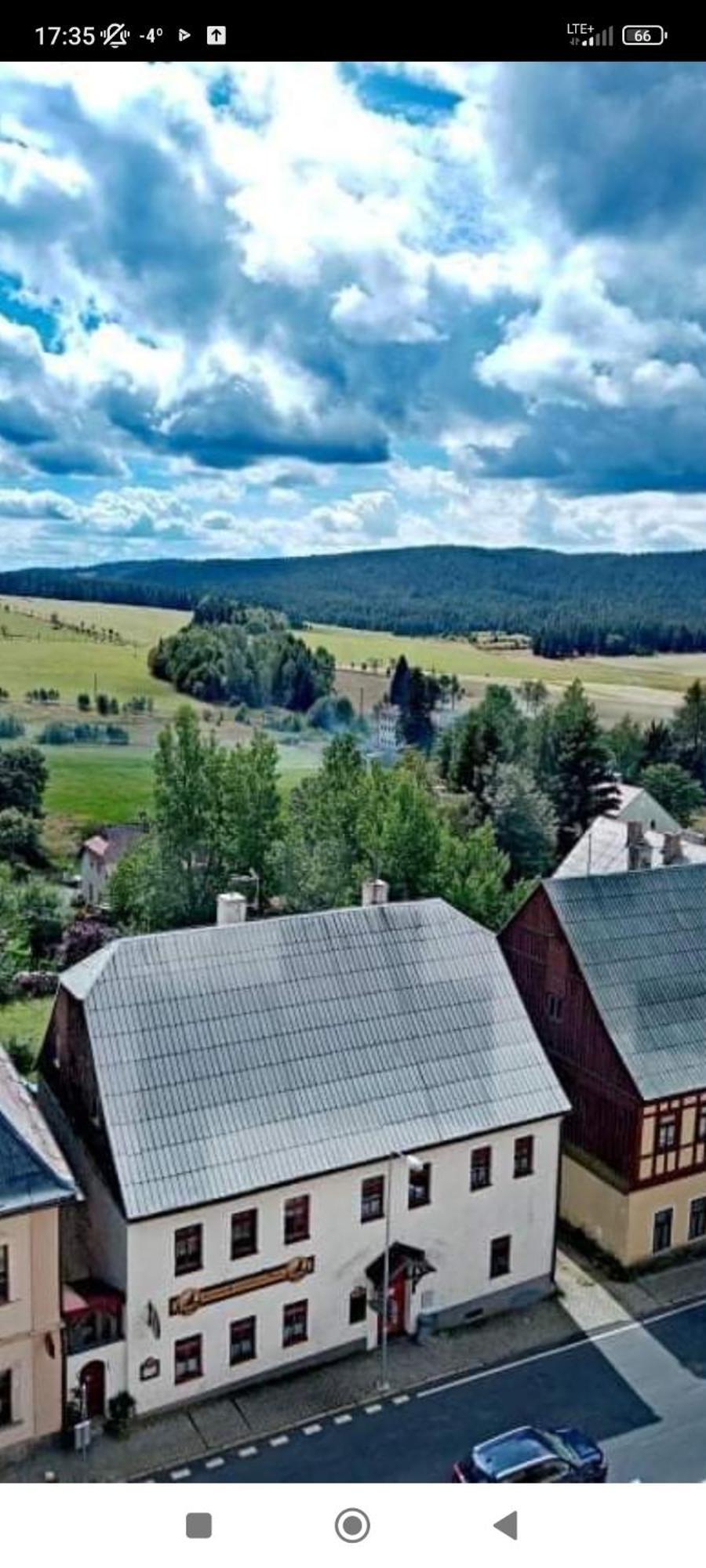 Restaurace A Penzion Vlci Jama Горни-Блатна Экстерьер фото